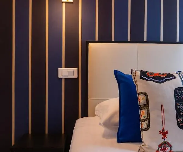 מלון Riviera Elysees פריז