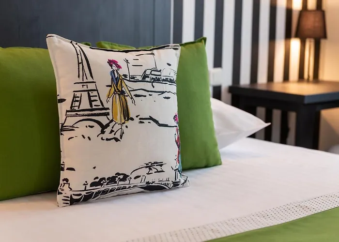 Riviera Elysees פריז