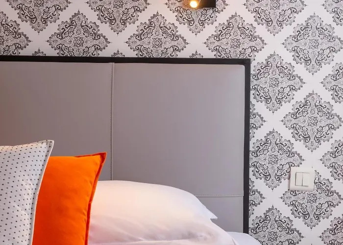 Riviera Elysees 3* פריז