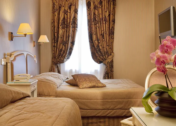 Riviera Elysees מלון פריז