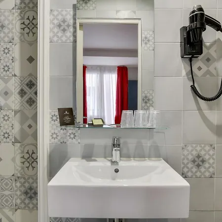 Riviera Elysees 3*