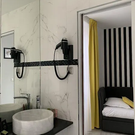 Riviera Elysees Ξενοδοχείο 3*