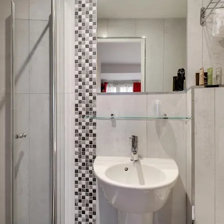 Отель Riviera Elysees 3*