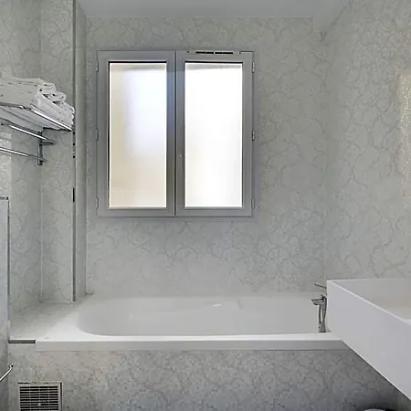 Riviera Elysees Hotel 3*