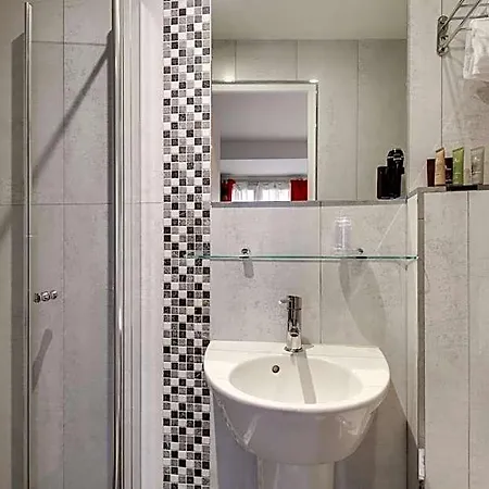 Riviera Elysees 3*