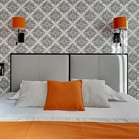 Riviera Elysees 3*