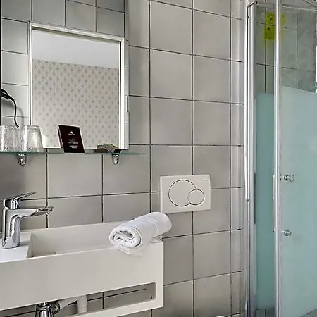 Riviera Elysees 3*