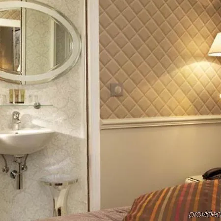 Отель Riviera Elysees 3*