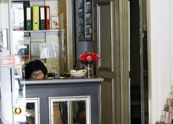 Riviera Elysees Hotel Parigi