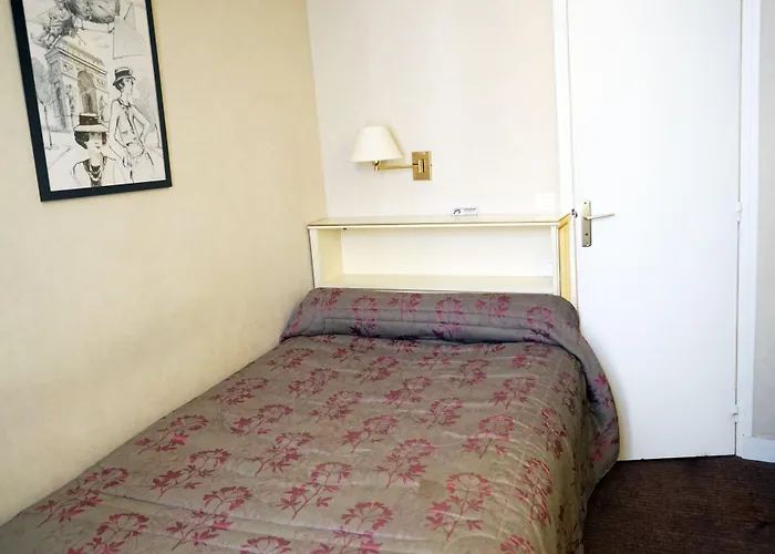 Hotel Riviera Elysees Paris