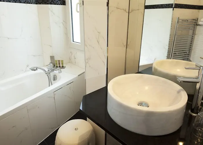 Riviera Elysees Hotel Parigi