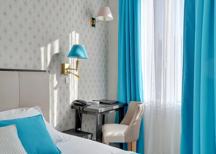 Hotel Riviera Elysees Parigi