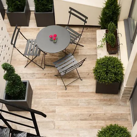 Riviera Elysees فندق 3*
