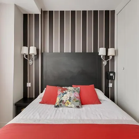 Riviera Elysees 3* Paříž