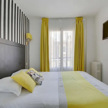 Hotel Riviera Elysees Paříž