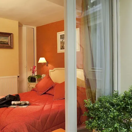 Riviera Elysees 3* Paříž